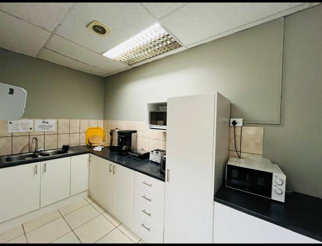 3,397M² OFFICE FOR SALE IN VORNA VALLEY